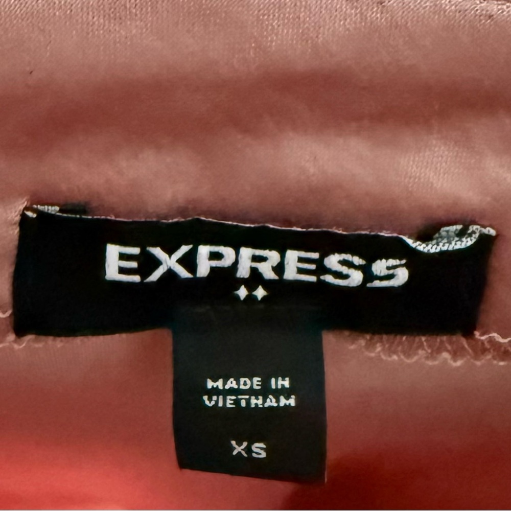 LIKE NEW! Express Women's Blush Pink Dress - Picture 3 of 4
